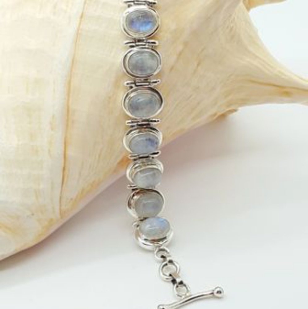 Rainbow Moonstone Oval Bracelet